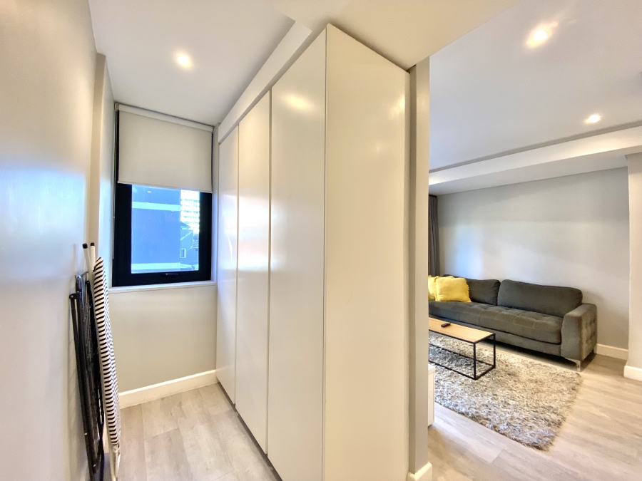 1 Bedroom Property for Sale in Green Point Western Cape